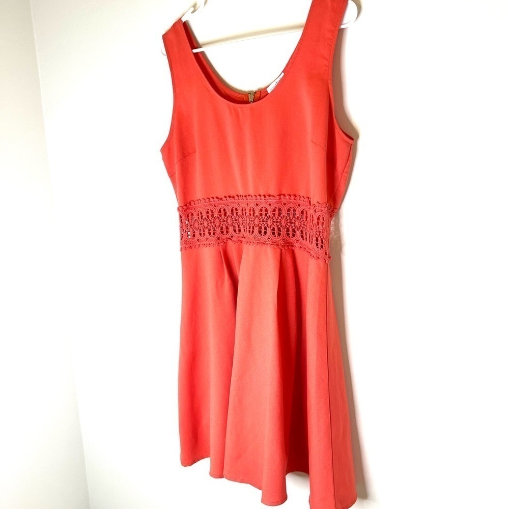 2/$15 Charming Charlie - Coral Crochet Waist Sleeveless Mini Dress Size L - Picture 3 of 6
